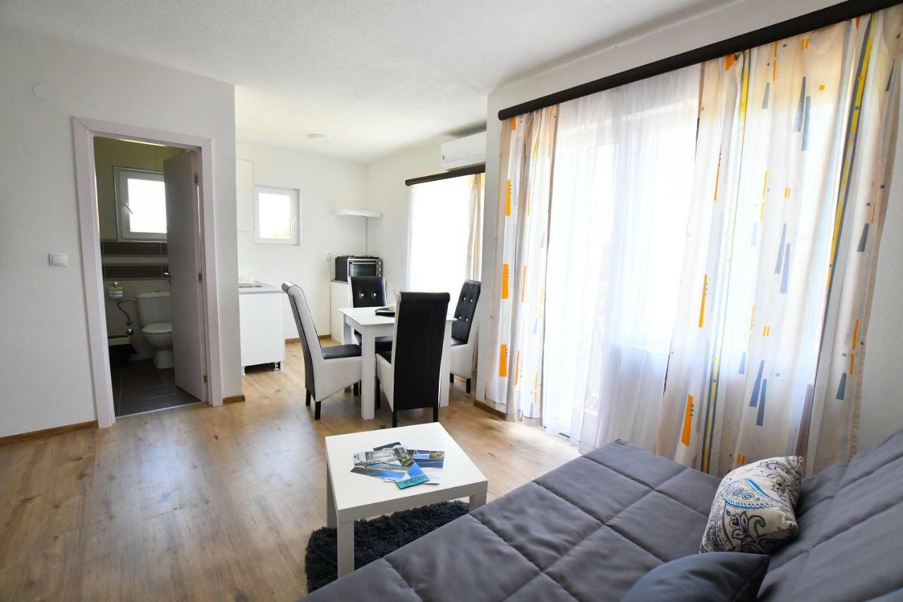 Vulsa Apartmani Kladovo Bagian luar foto